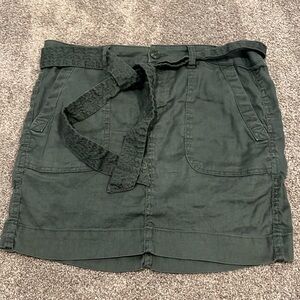 Liverpool cargo skirt. Olive green. 8P/29P